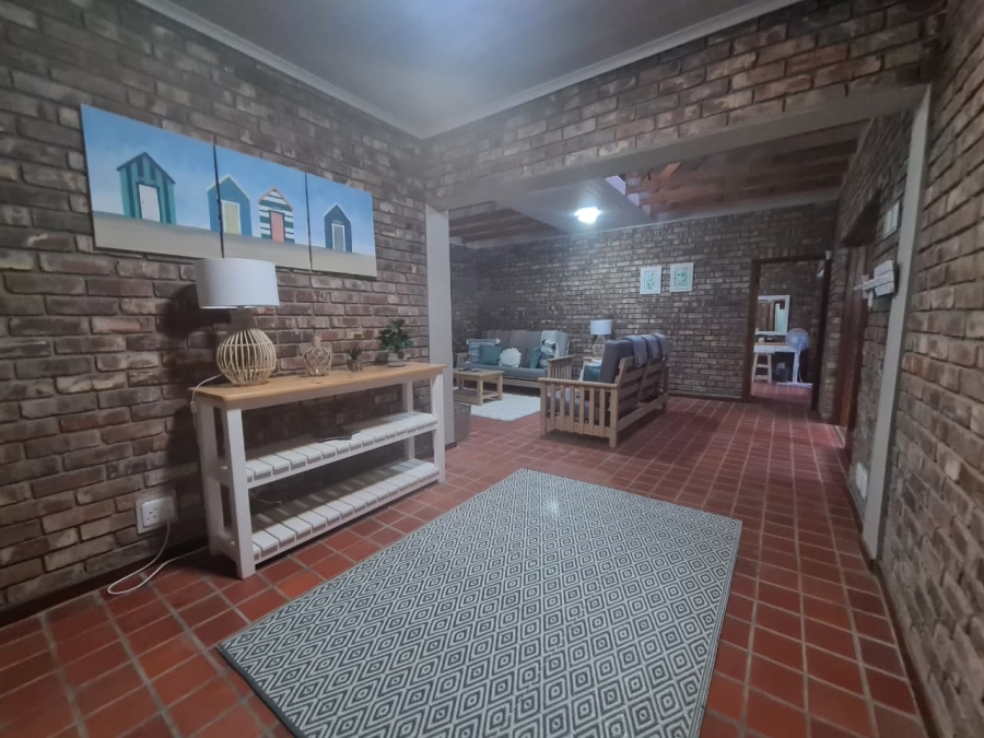To Let 3 Bedroom Property for Rent in Glentana Western Cape